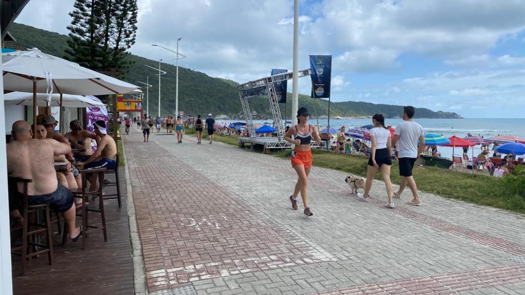 Bombas/ Bombinhas, A 50M Do Mar, Apartamento 2 Quartos, Com Churrasqueira Na Sacada, Ar E Wi-Fi Exterior foto
